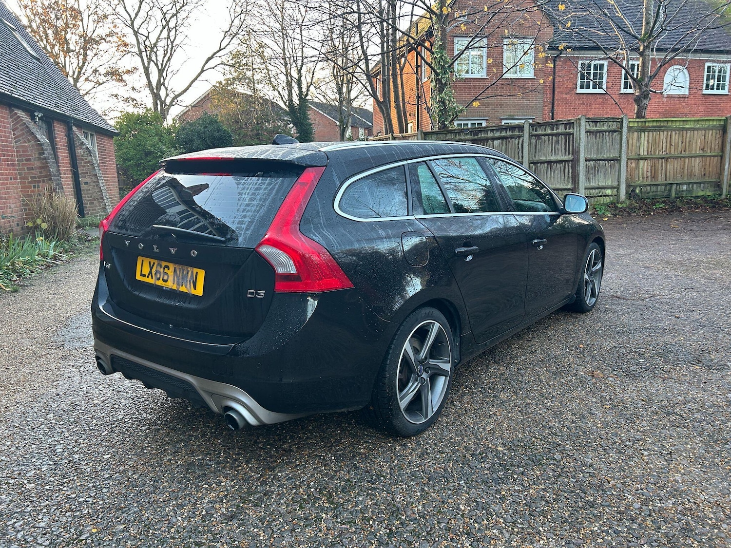 Used Volvo V60 2016 for sale - 76865925: Photo 21