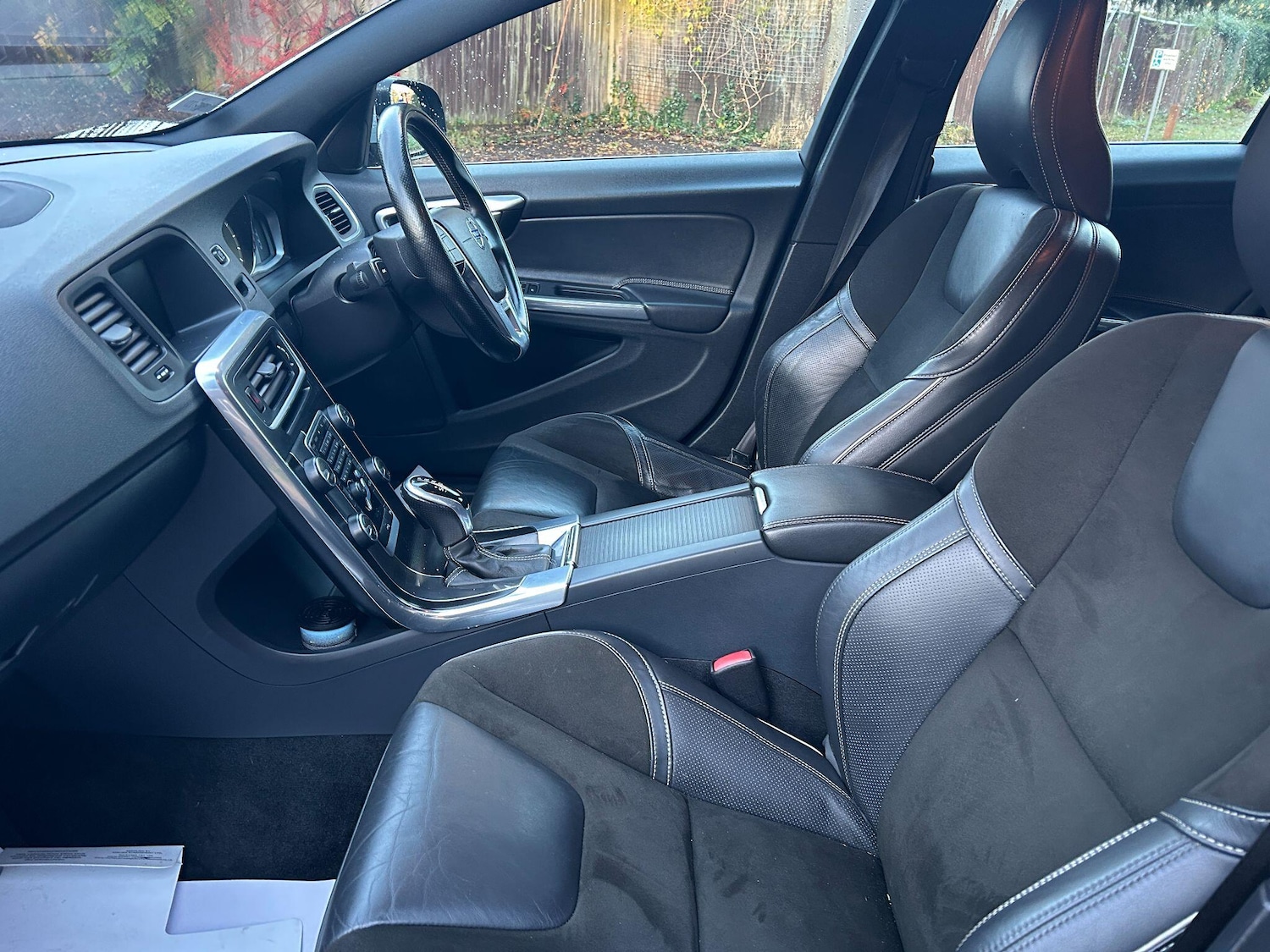 Used Volvo V60 2016 for sale - 76865925: Photo 5