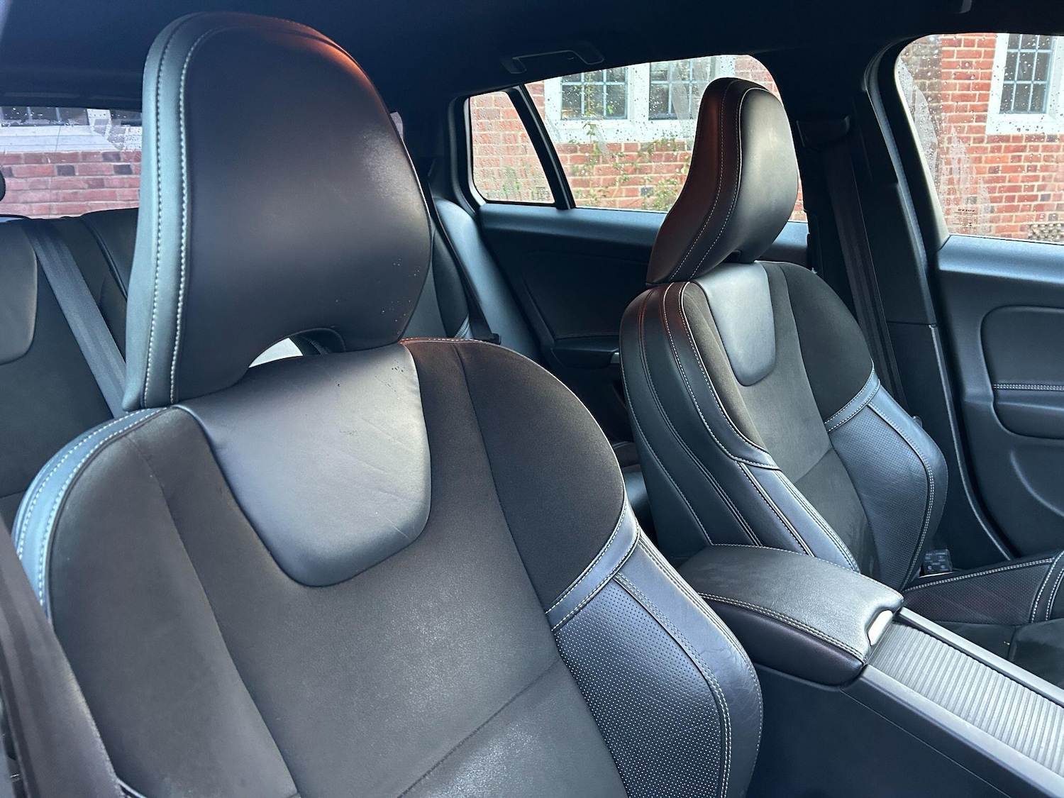 Used Volvo V60 2016 for sale - 76865925: Photo 7