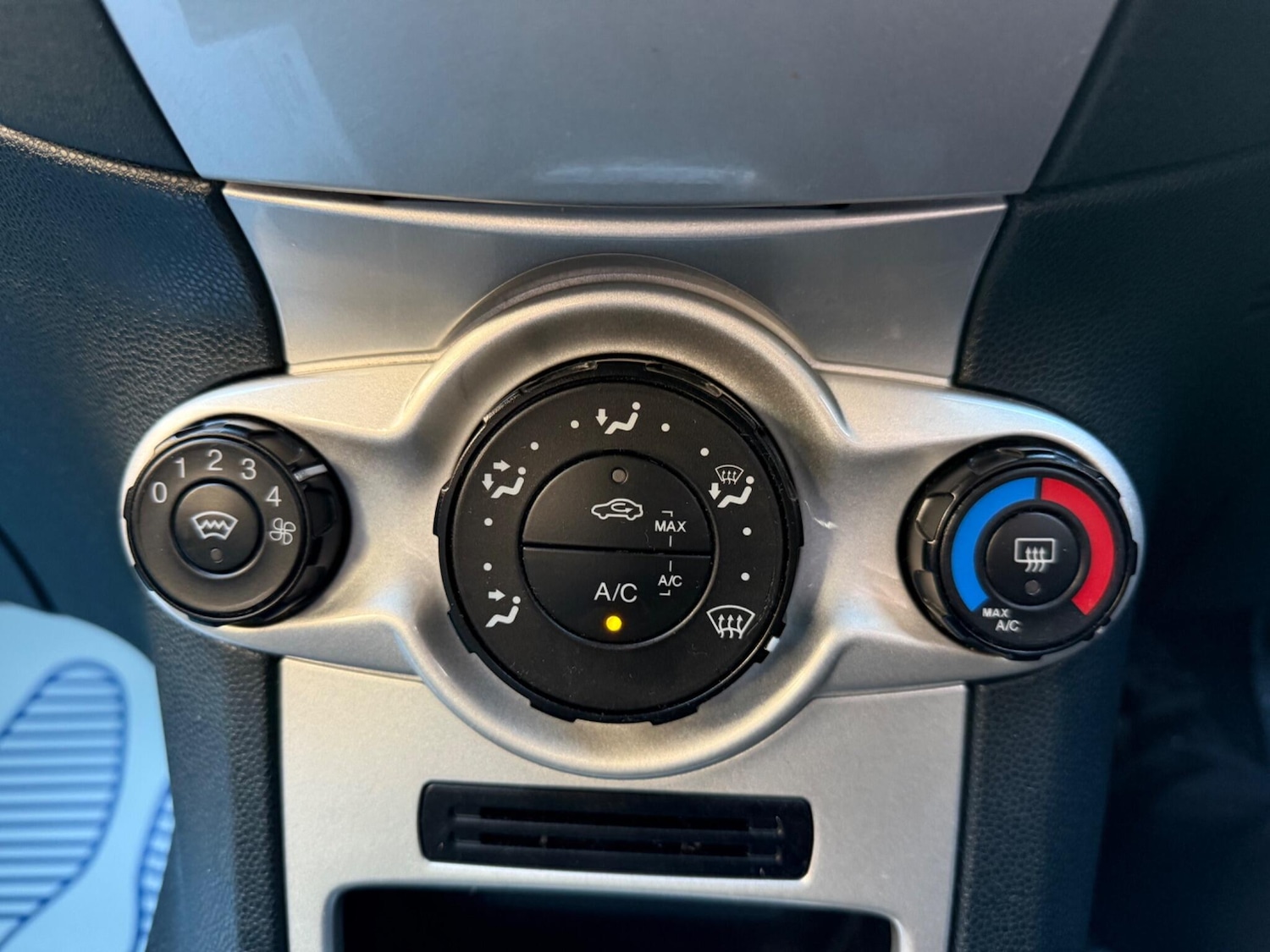 Used Ford Fiesta 2012 for sale - 77029832: Photo 22