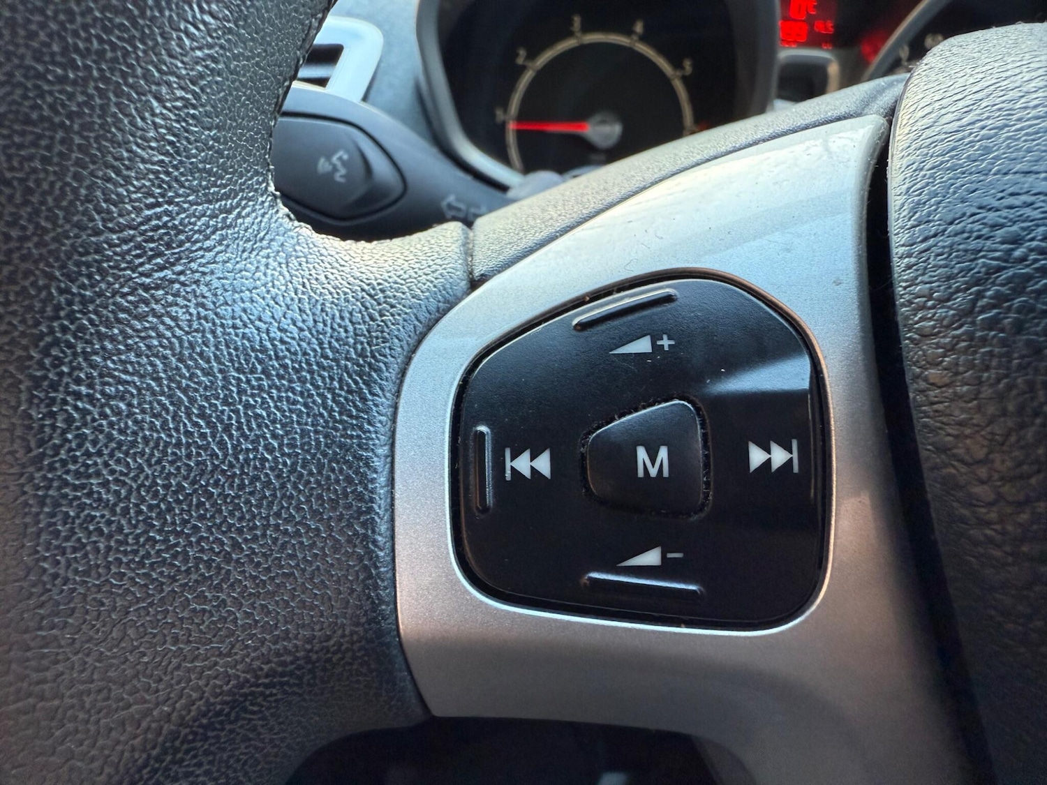 Used Ford Fiesta 2012 for sale - 77029832: Photo 23