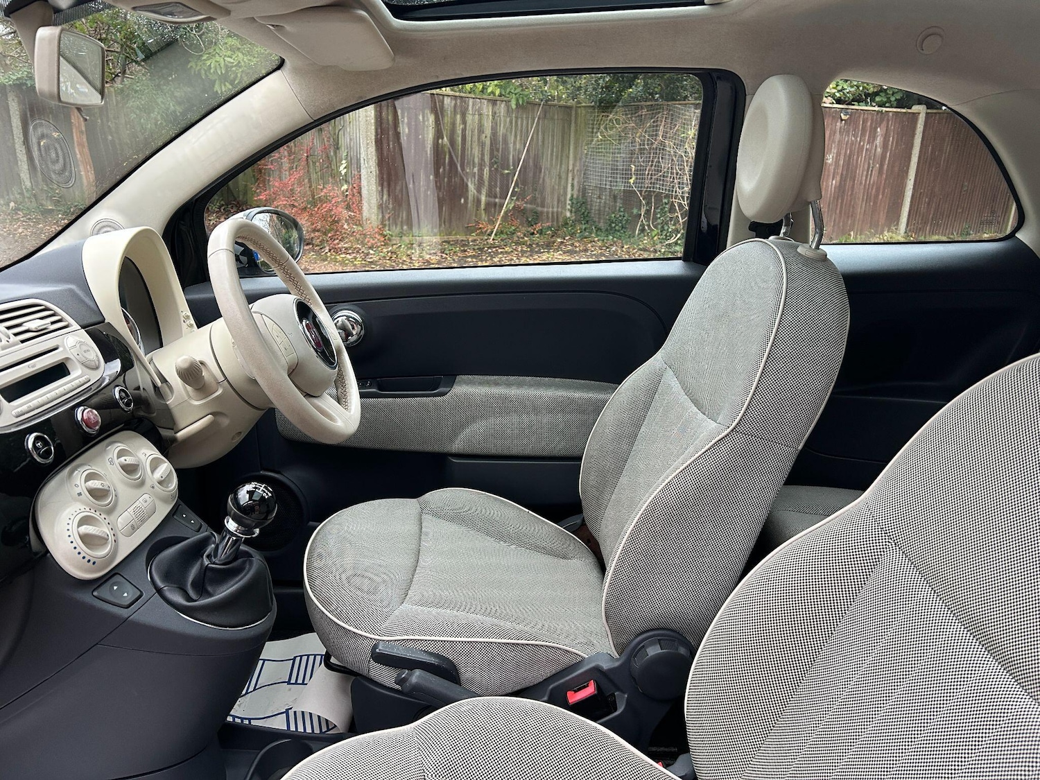 Used Fiat 500 2011 for sale - 76866498: Photo 3