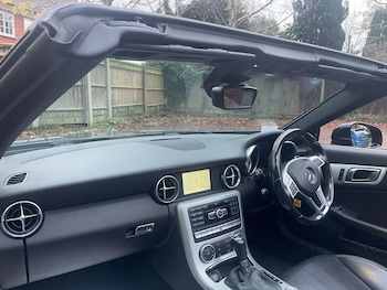 Used Mercedes-Benz SLK 2014 for sale - 76690017: Photo