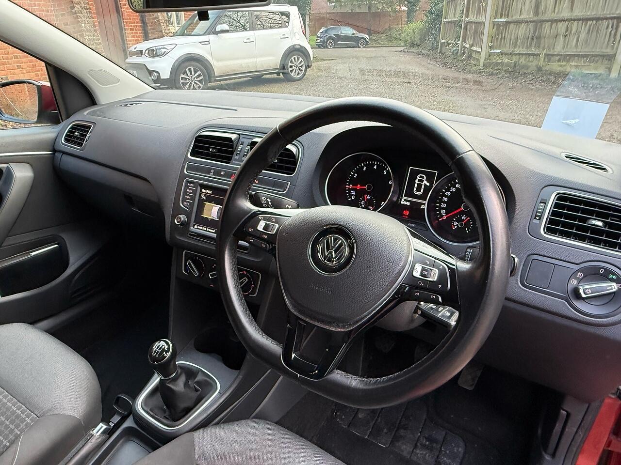 Used Volkswagen Polo 2015 for sale - 77202611: Photo 32