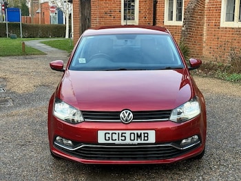 Used Volkswagen Polo 2015 for sale - 77202611: Photo