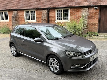 Used Volkswagen Polo 2016 for sale - 76020956: Photo 2