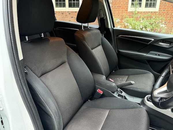 Used Honda Jazz 2016 for sale - 76282746: Photo 17