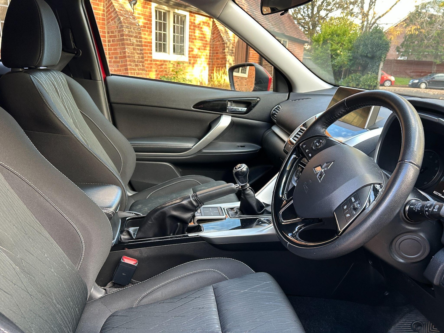 Used Mitsubishi Eclipse Cross 2018 for sale - 76398847: Photo 2