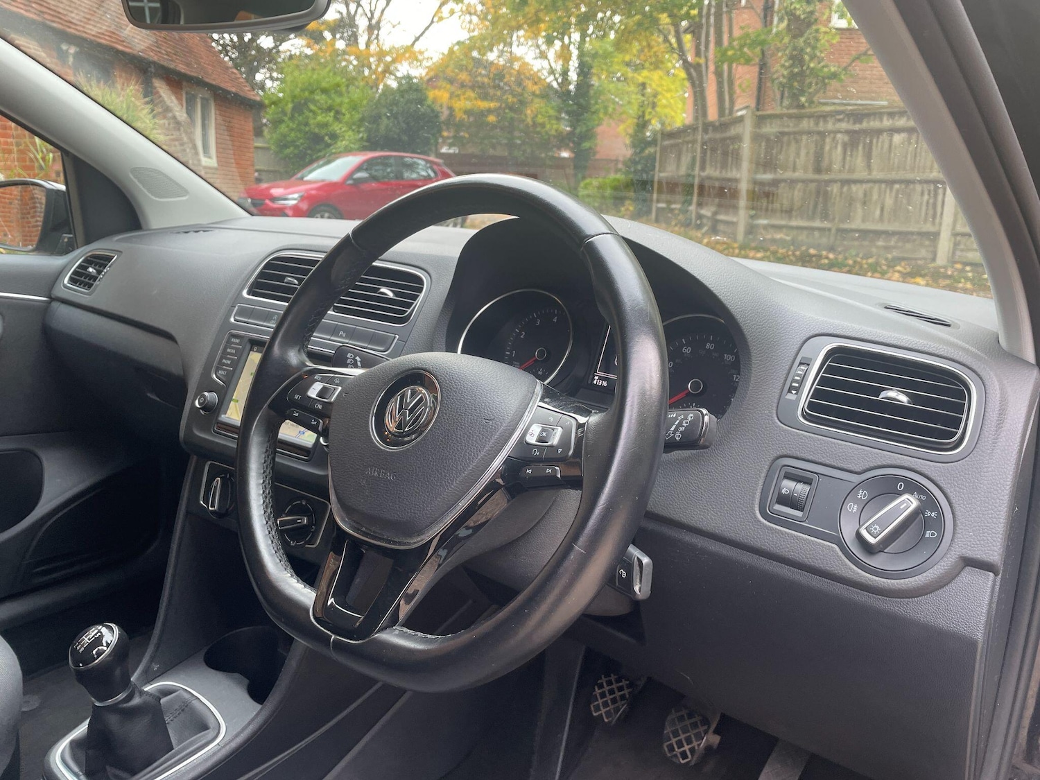 Used Volkswagen Polo 2016 for sale - 76666796: Photo 4