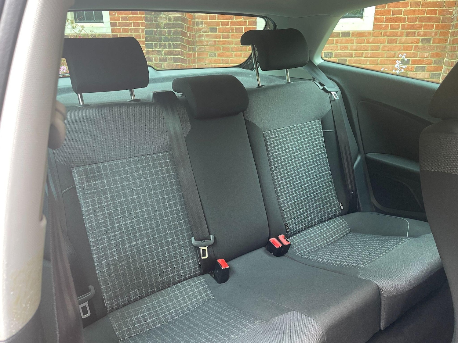 Used Volkswagen Polo 2016 for sale - 76666796: Photo 9