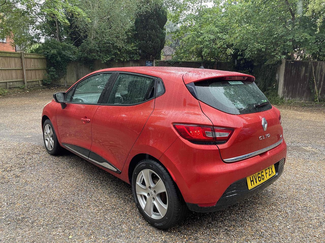 Used Renault Clio 2016 for sale - 76646340: Photo 11