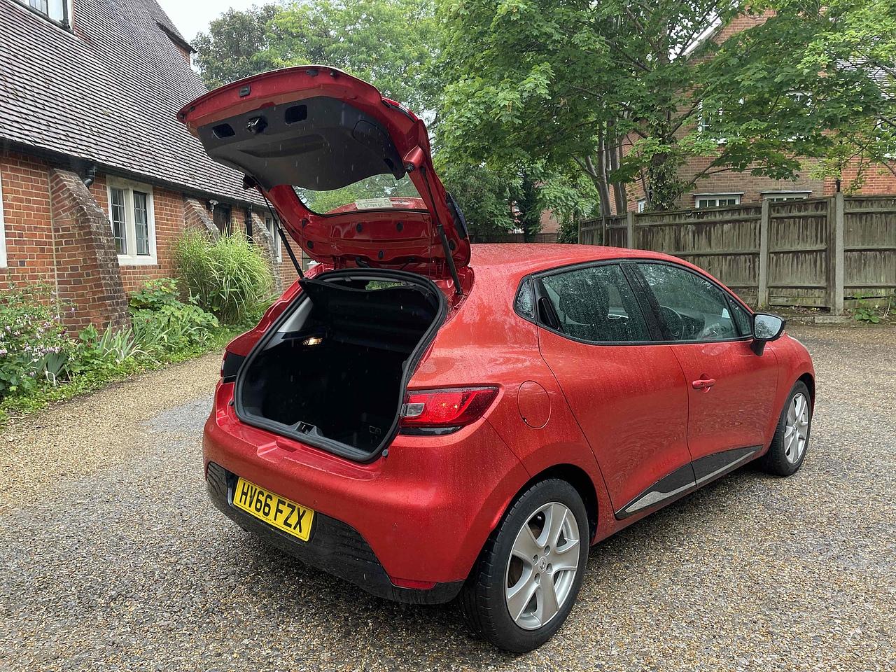 Used Renault Clio 2016 for sale - 76646340: Photo 13