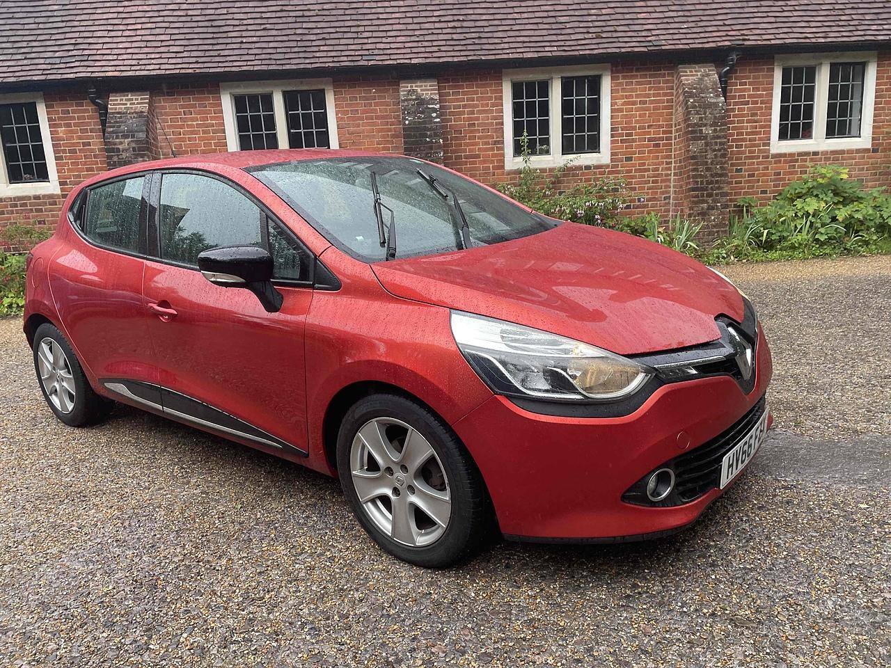 Used Renault Clio 2016 for sale - 76646340: Photo 2