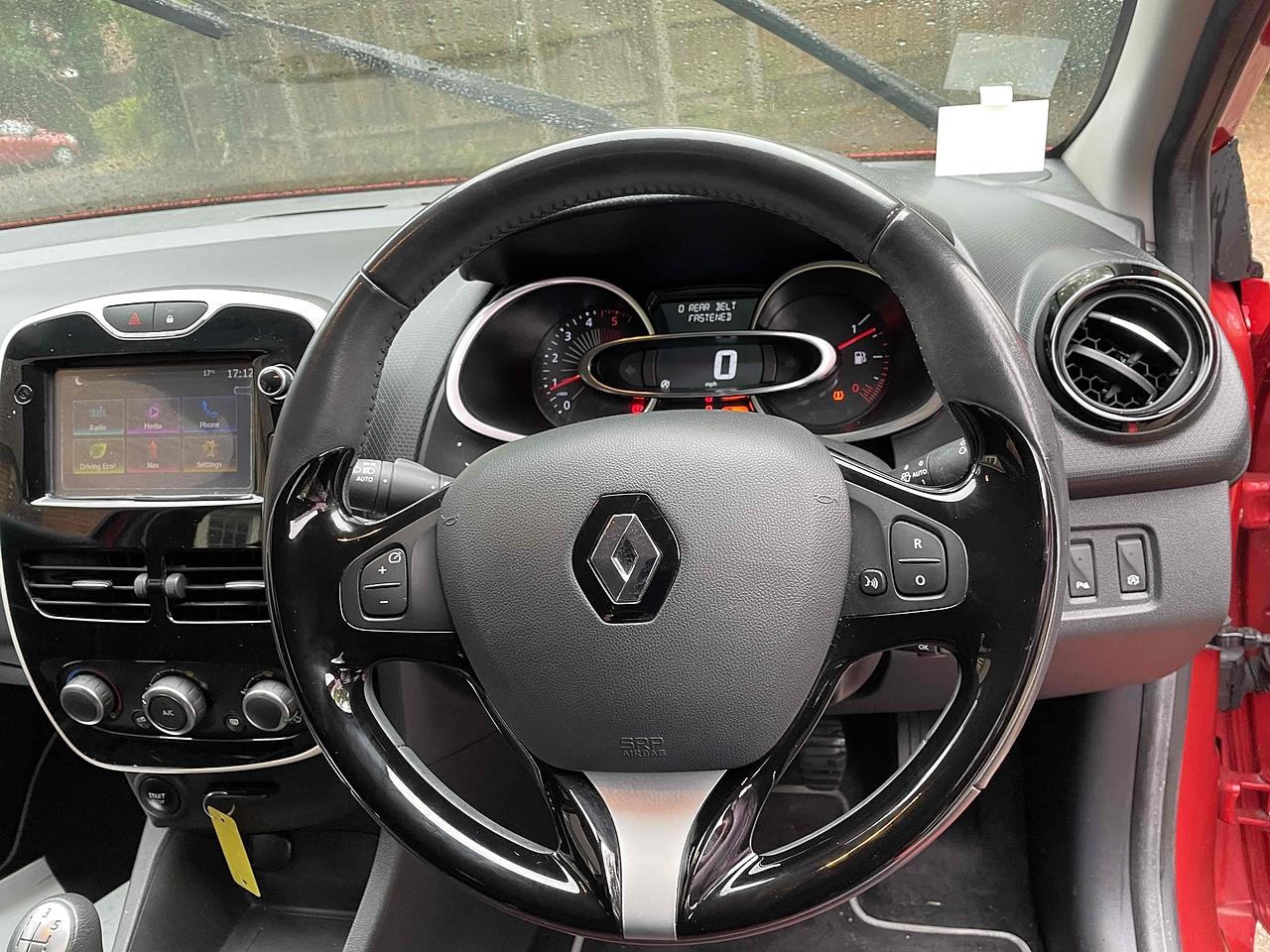 Used Renault Clio 2016 for sale - 76646340: Photo 20