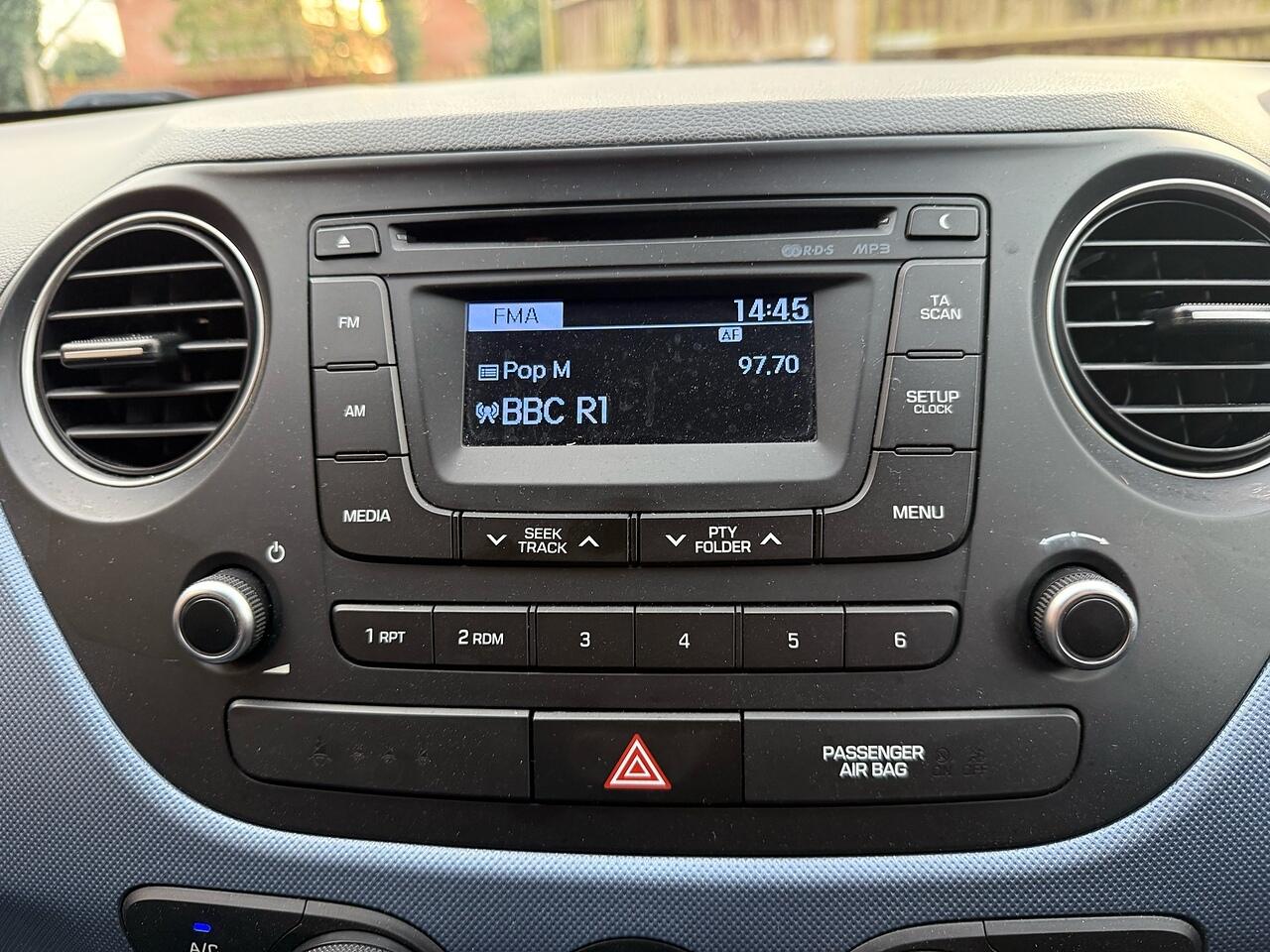 Used Hyundai i10 2015 for sale - 77109281: Photo 31