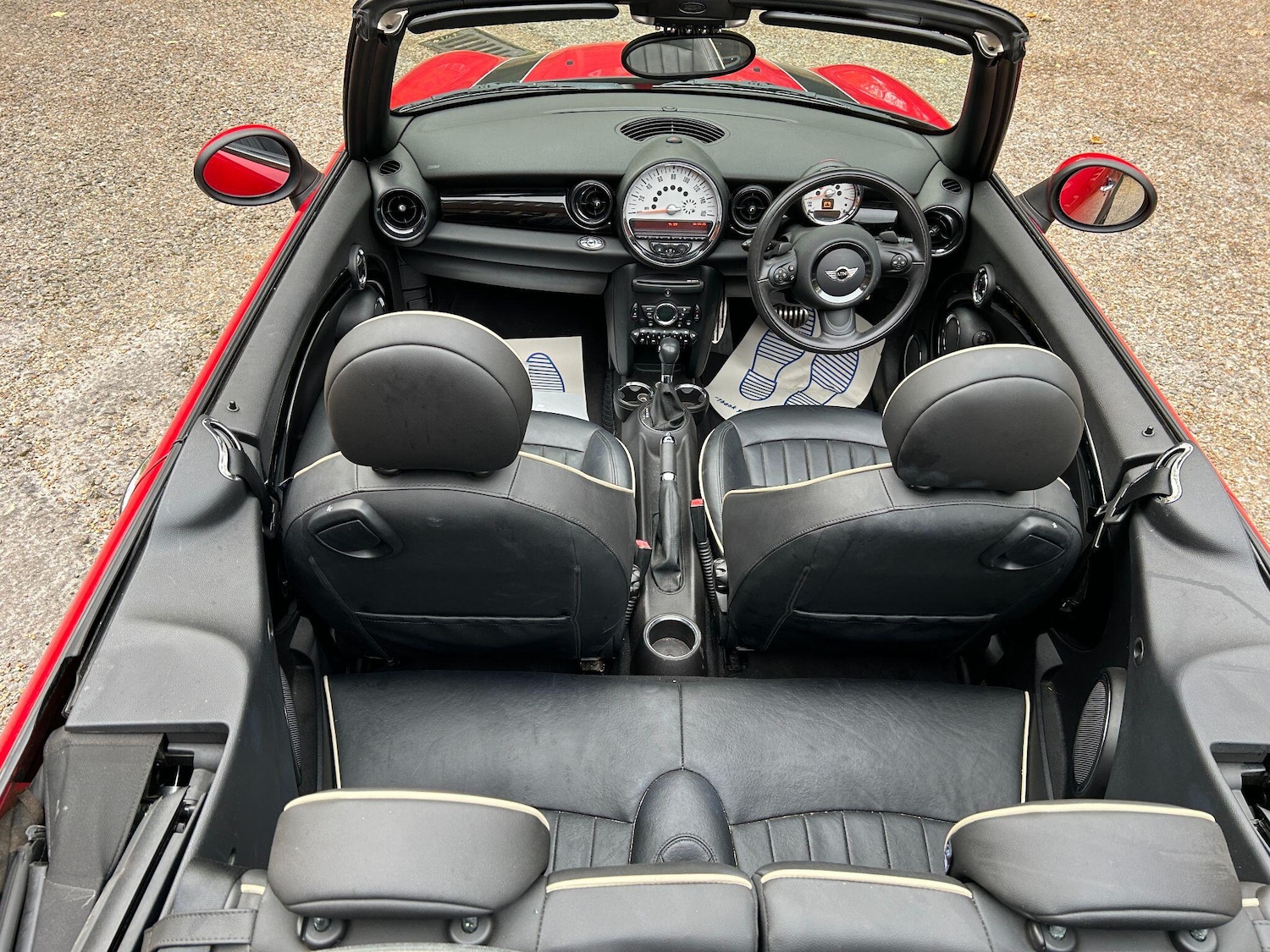 Used MINI Convertible 2011 for sale - 76995182: Photo 15