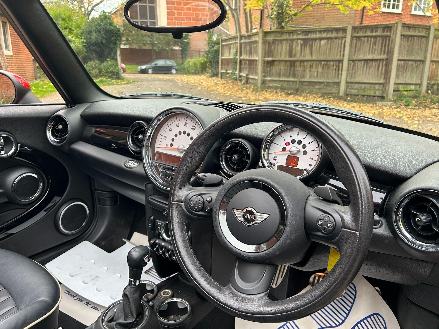 Used MINI Convertible 2011 for sale - 76995182: Photo 19