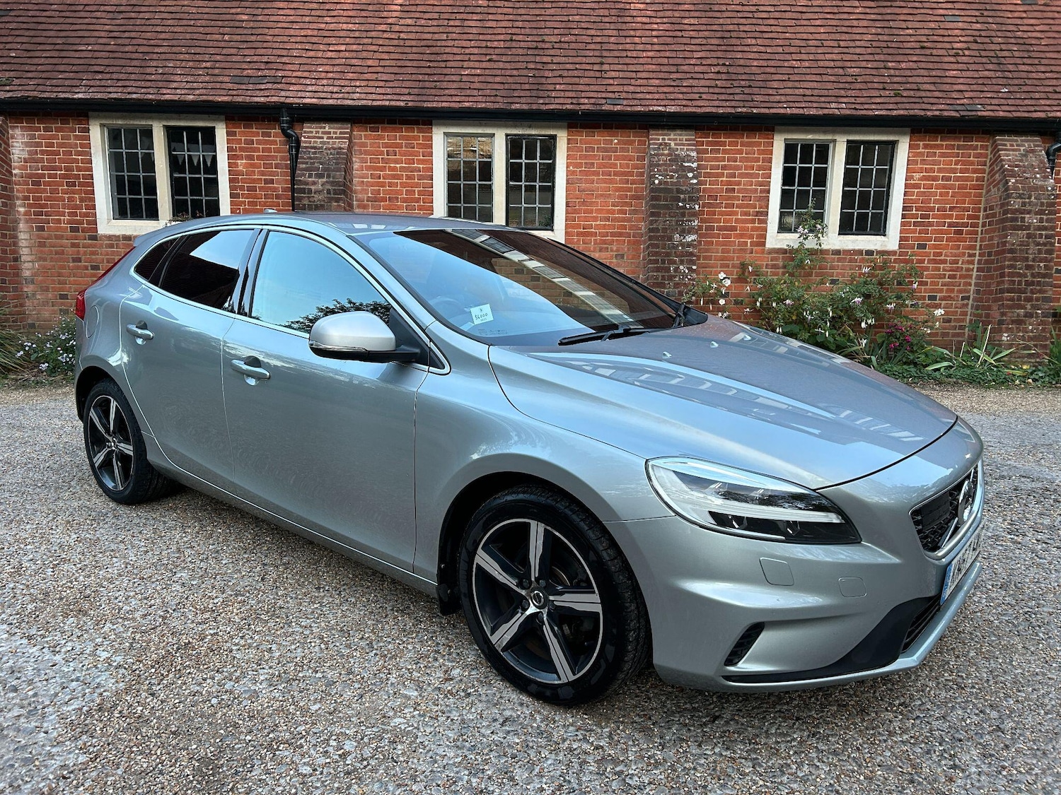 Used Volvo V40 2017 for sale - 76995539: Photo 17