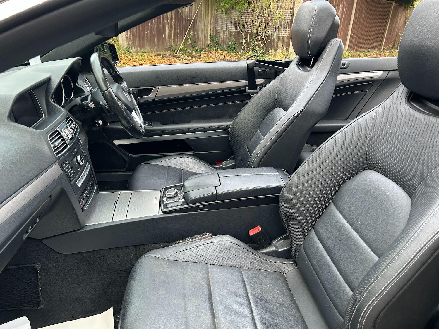 Used Mercedes-Benz E Class 2015 for sale - 77098015: Photo 3