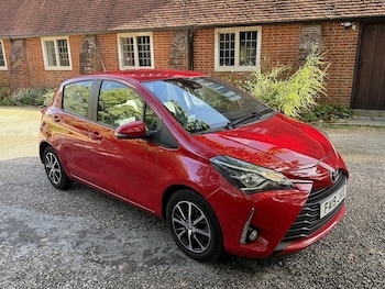 Used Toyota Yaris 2019 for sale - 76175021: Photo 2