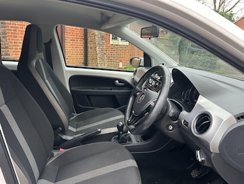 Used Volkswagen up! 2017 for sale - 76239707: Photo