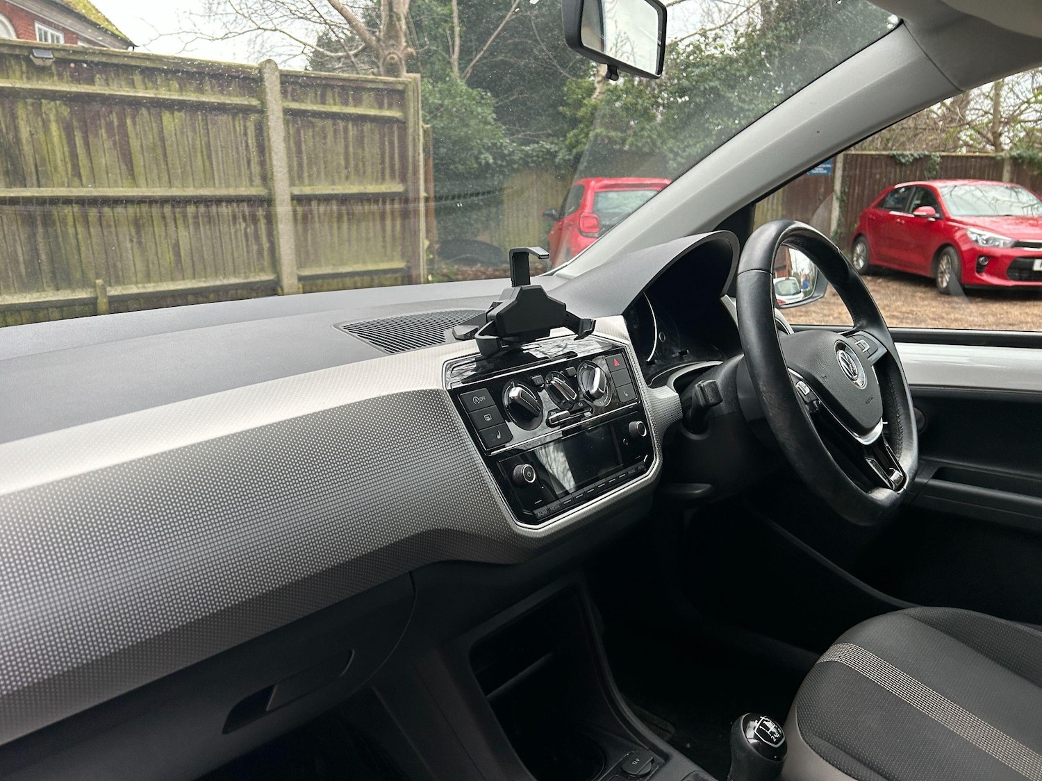 Used Volkswagen up! 2017 for sale - 76239707: Photo 4