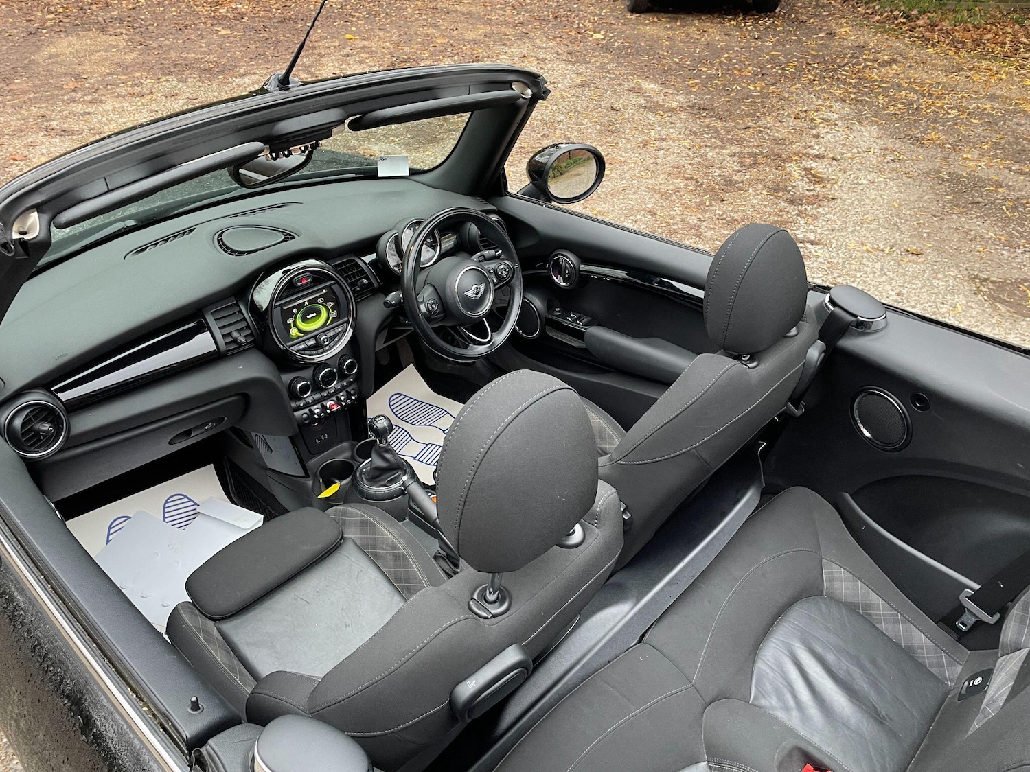 Used MINI Convertible 2017 for sale - 76607500: Photo 11