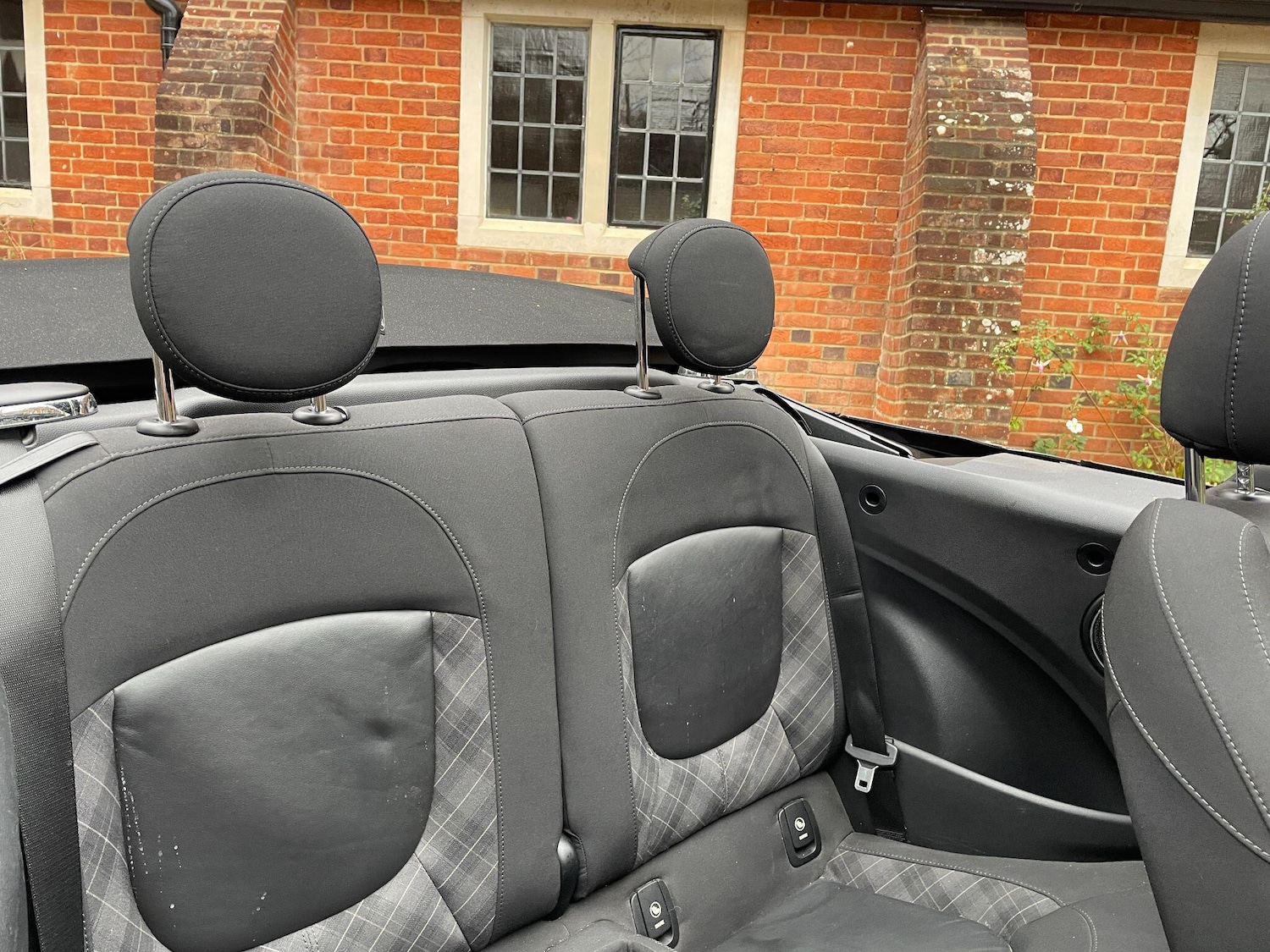 Used MINI Convertible 2017 for sale - 76607500: Photo 13