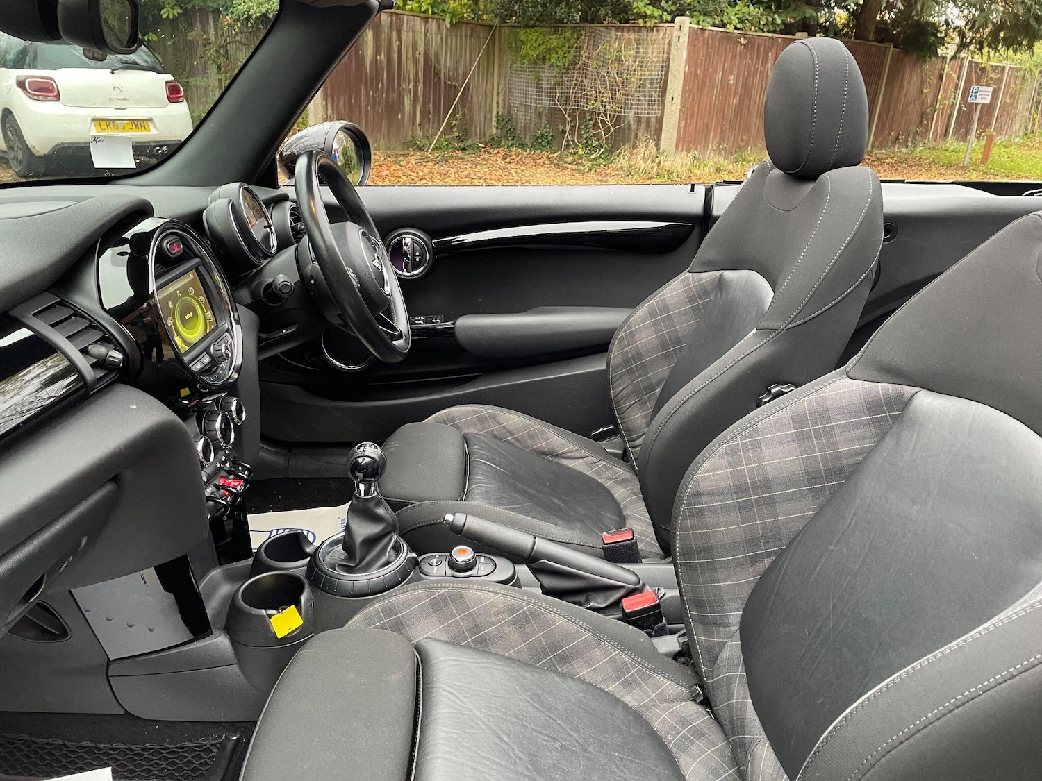 Used MINI Convertible 2017 for sale - 76607500: Photo 3