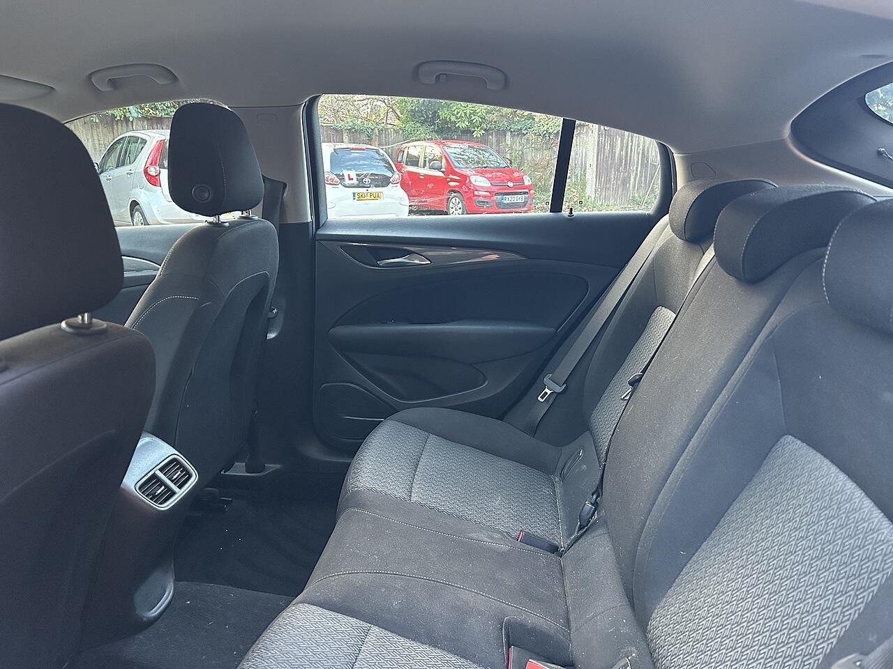 Used Vauxhall Insignia 2018 for sale - 77016550: Photo 10