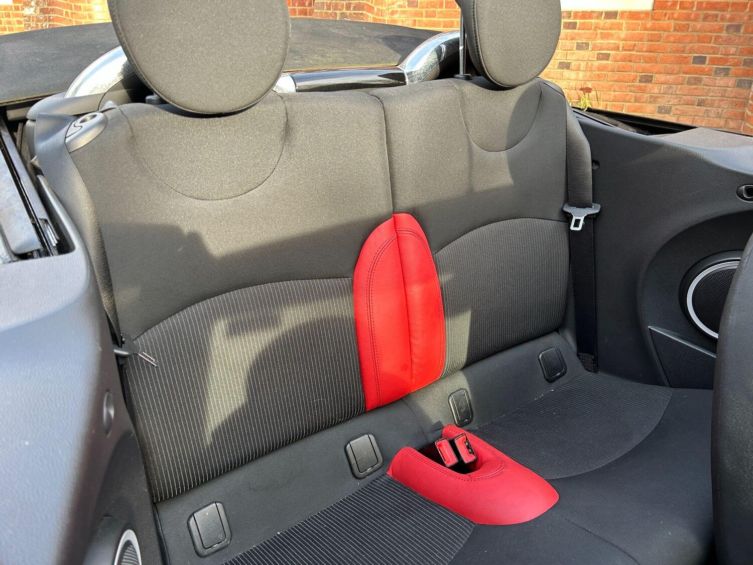 Used MINI Convertible 2010 for sale - 76562035: Photo 14