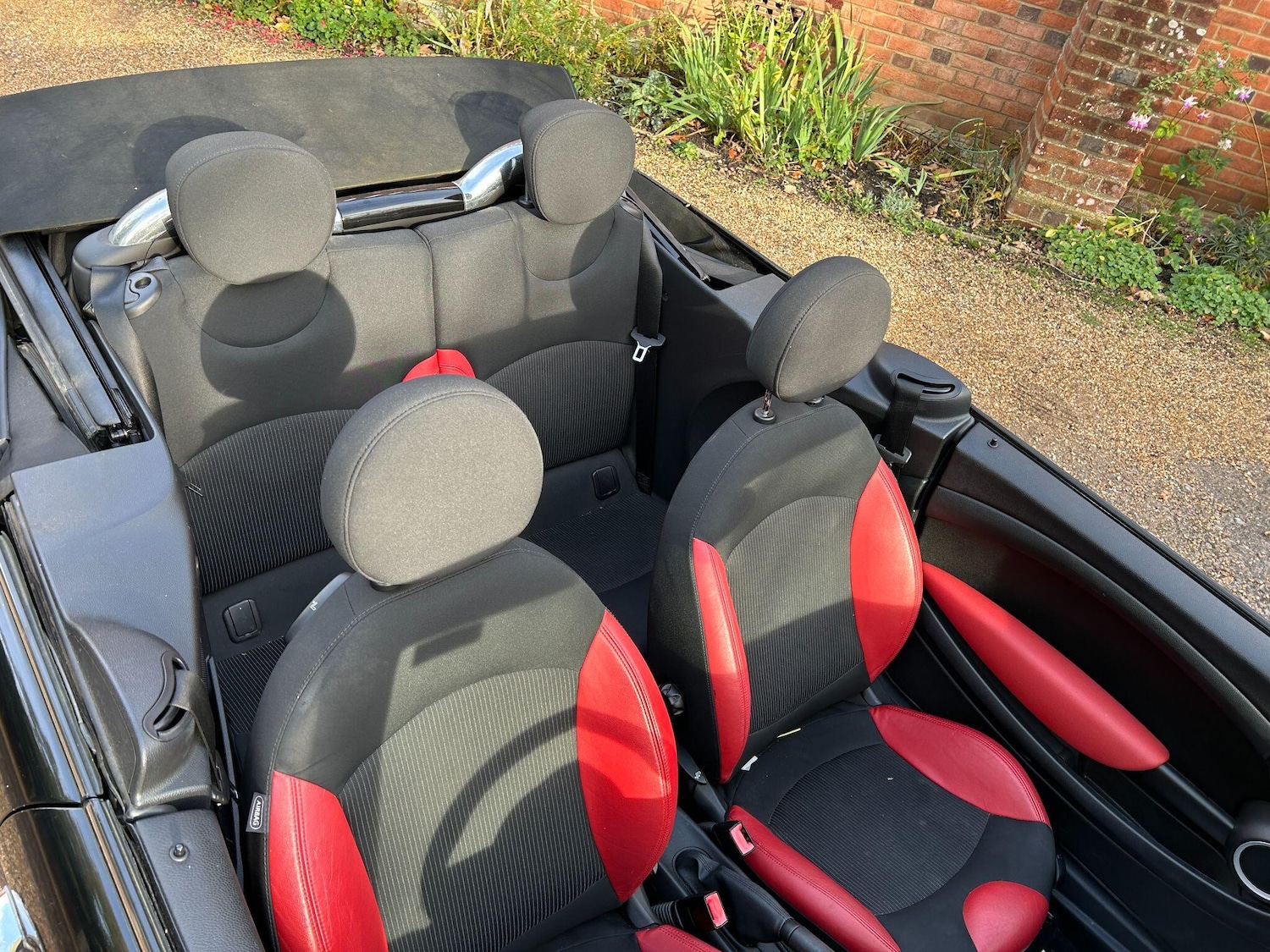 Used MINI Convertible 2010 for sale - 76562035: Photo 16