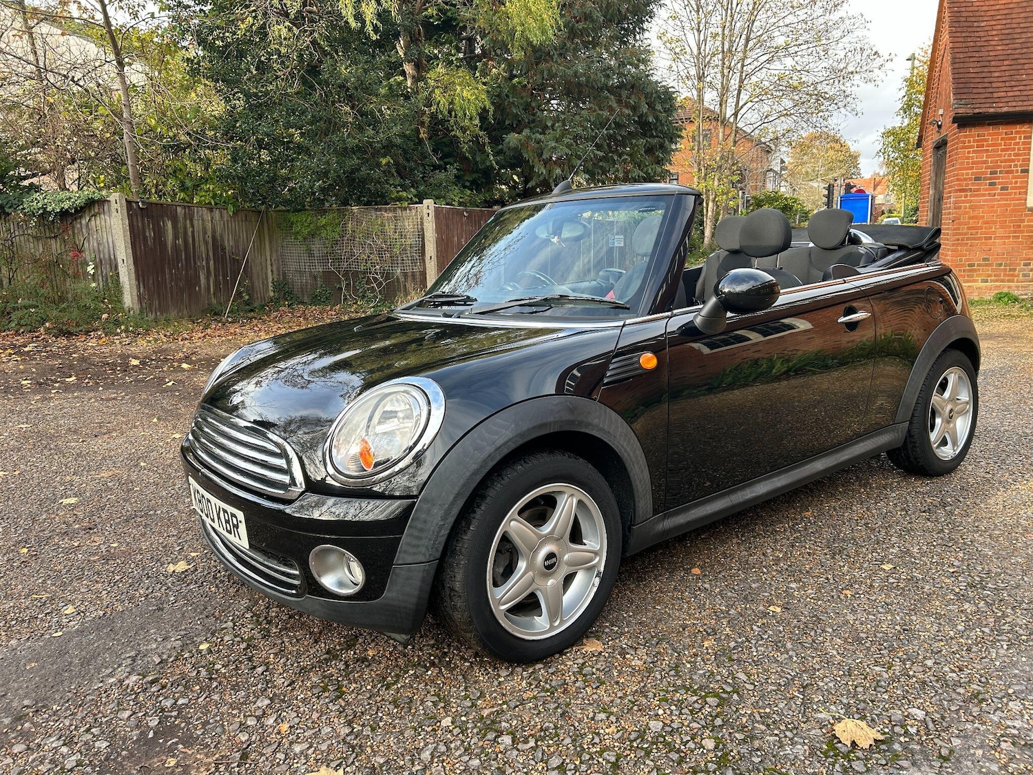 Used MINI Convertible 2010 for sale - 76562035: Photo 27