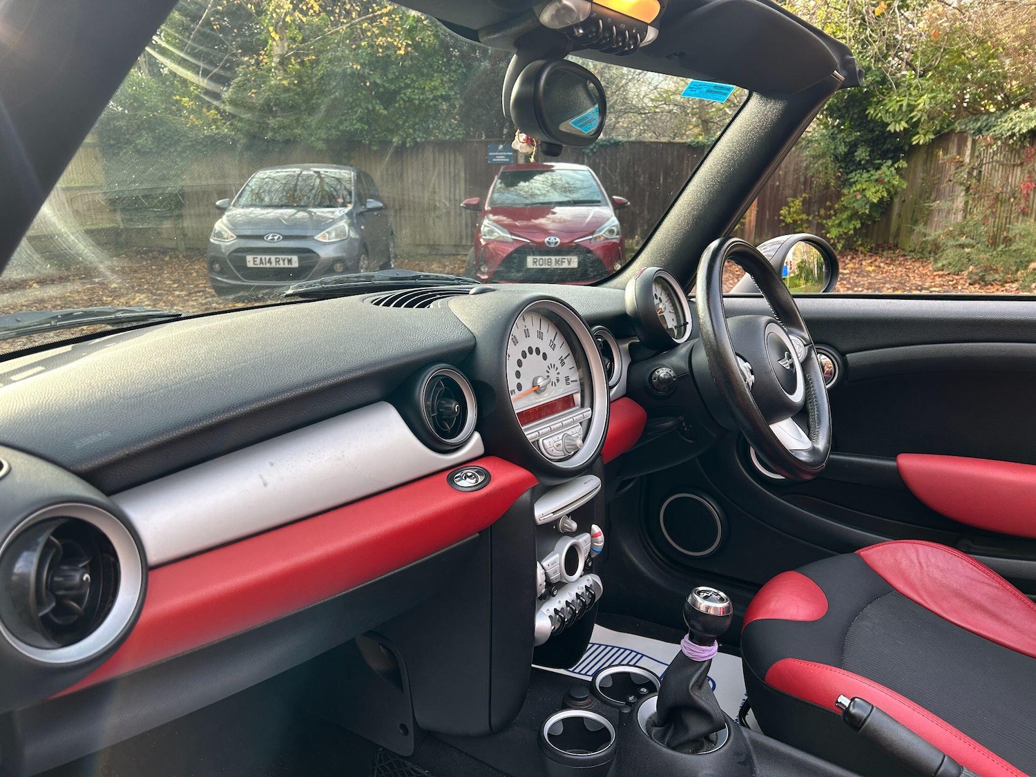 Used MINI Convertible 2010 for sale - 76562035: Photo 4