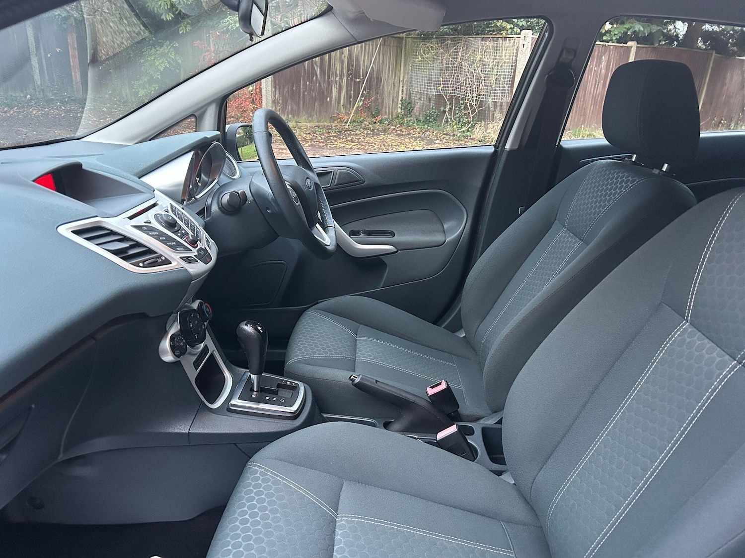 Used Ford Fiesta 2010 for sale - 76866122: Photo 3