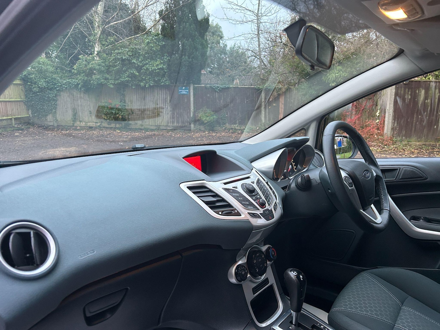 Used Ford Fiesta 2010 for sale - 76866122: Photo 4