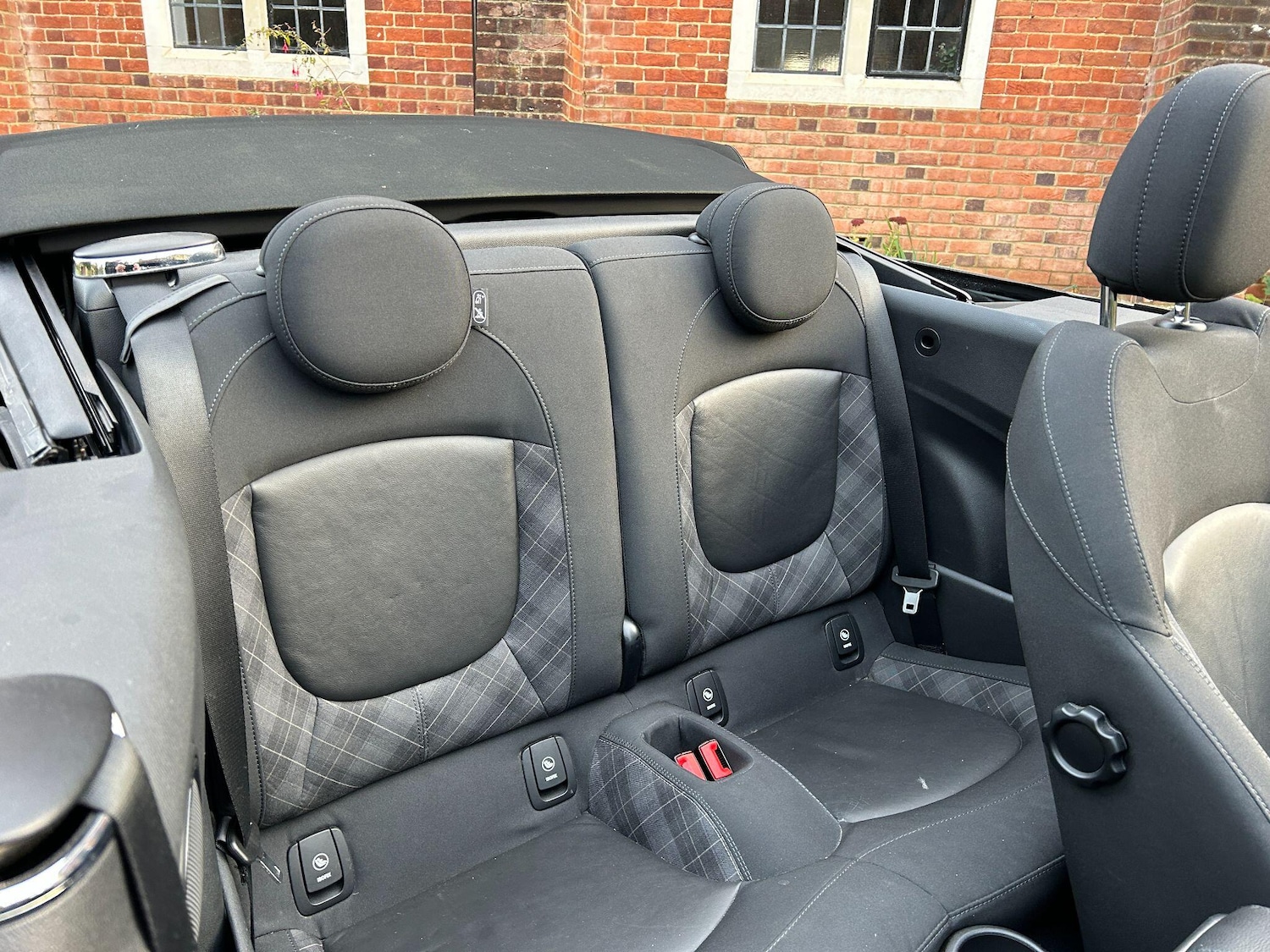 Used MINI Convertible 2017 for sale - 76596929: Photo 13