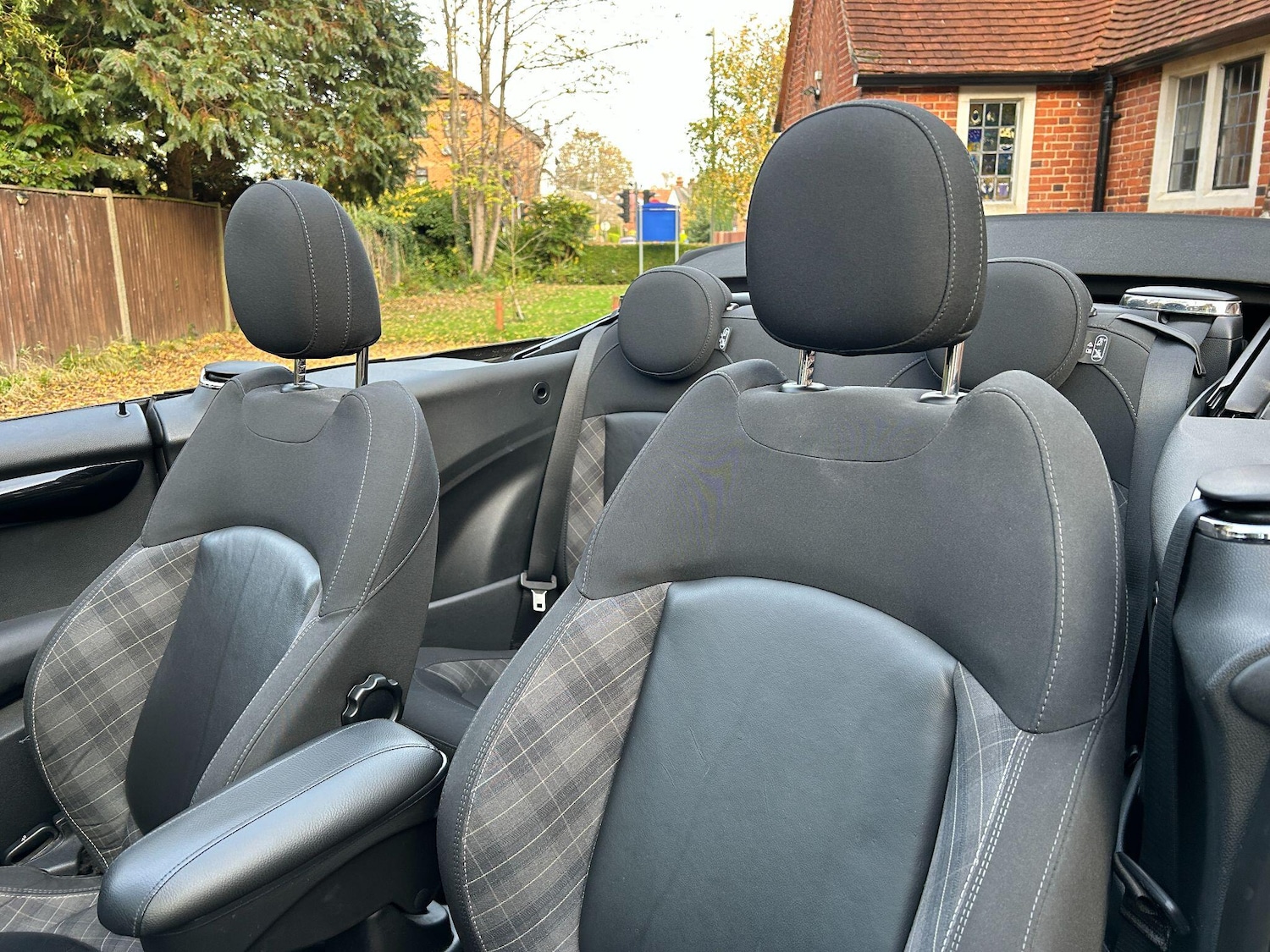 Used MINI Convertible 2017 for sale - 76596929: Photo 8