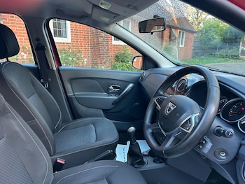 Used Dacia Sandero 2017 for sale - 76370094: Photo