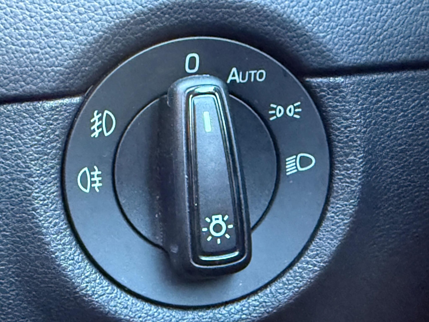 Used Skoda Octavia 2015 for sale - 77057352: Photo 35