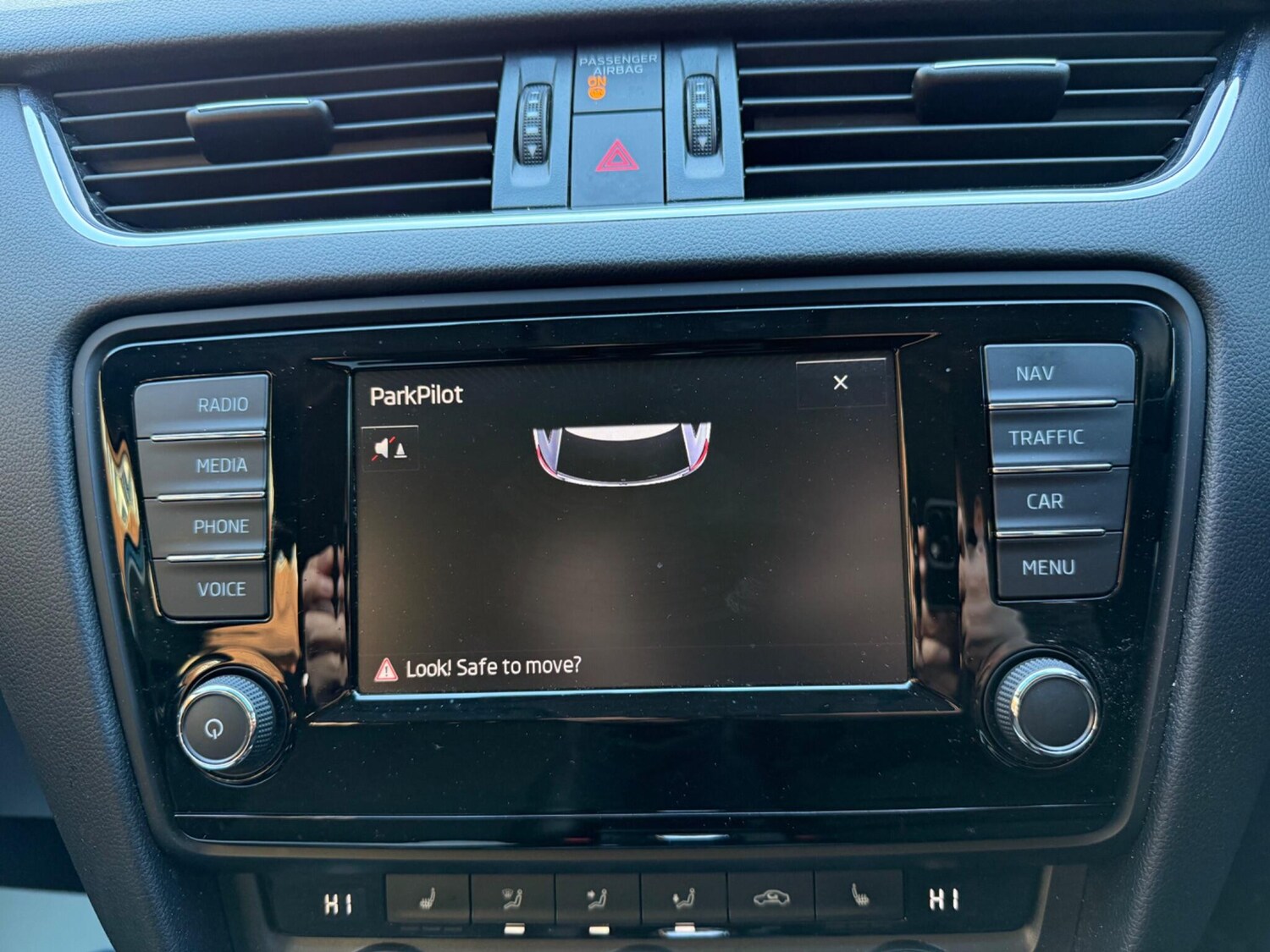 Used Skoda Octavia 2015 for sale - 77057352: Photo 37