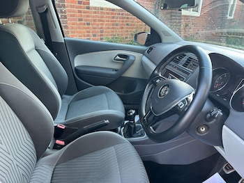 Used Volkswagen Polo 2015 for sale - 76865137: Photo