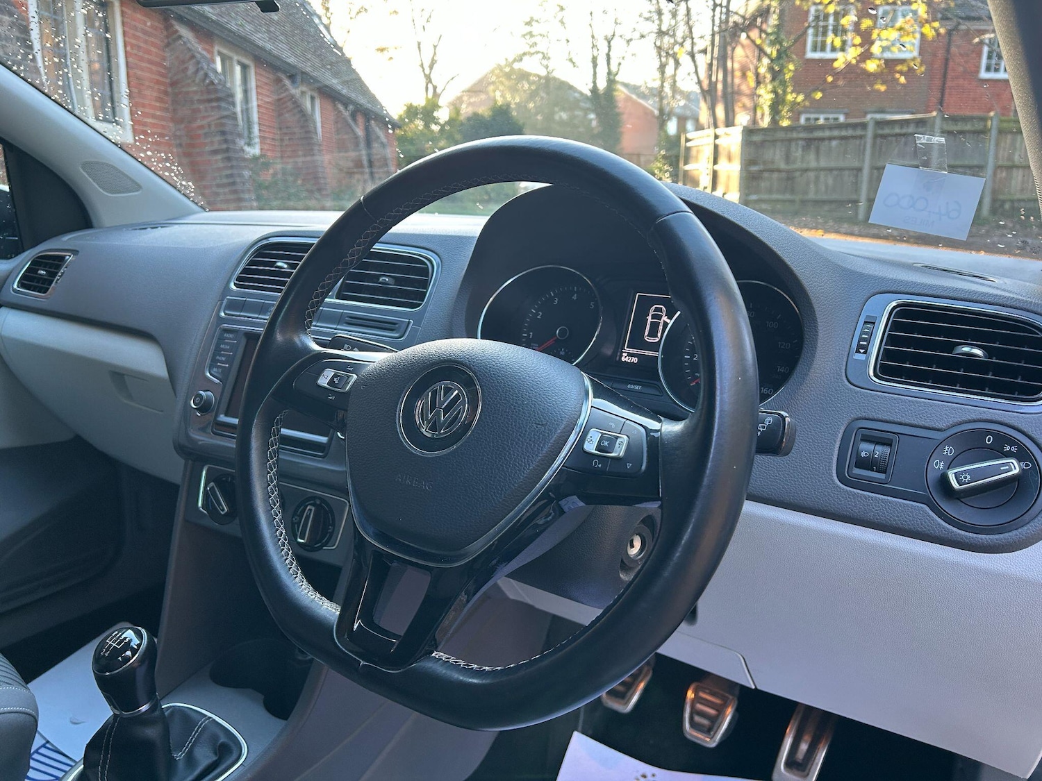 Used Volkswagen Polo 2015 for sale - 76865137: Photo 5