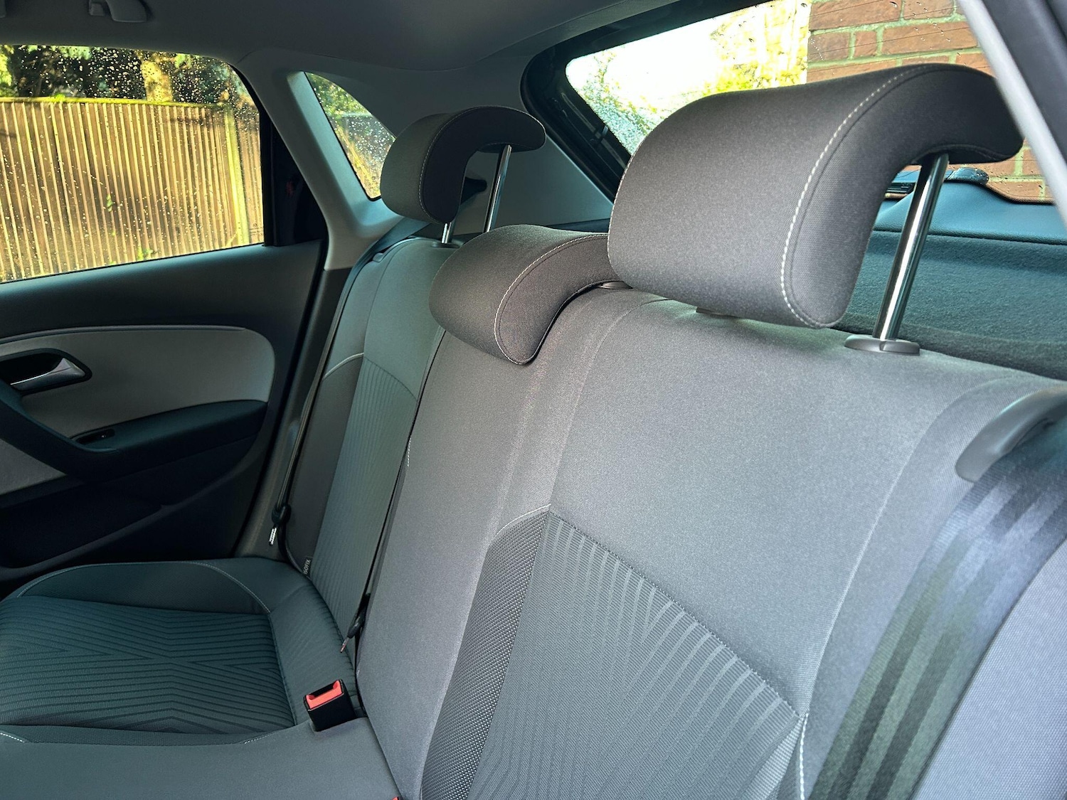 Used Volkswagen Polo 2015 for sale - 76865137: Photo 9