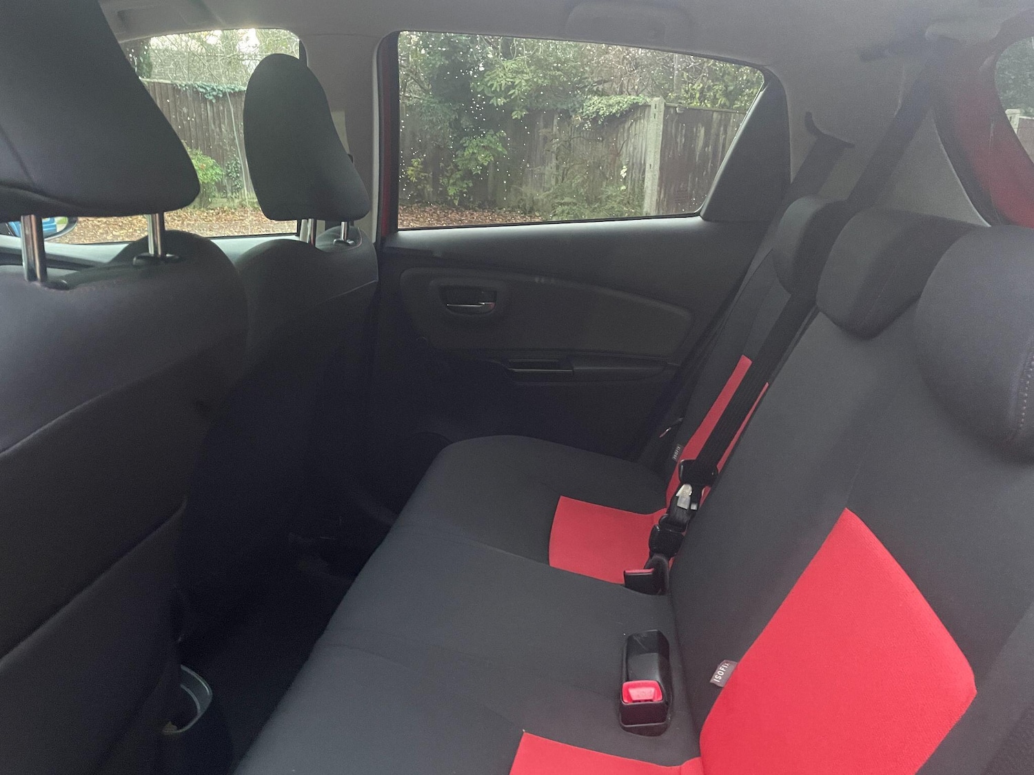 Used Toyota Yaris 2015 for sale - 76688661: Photo 10