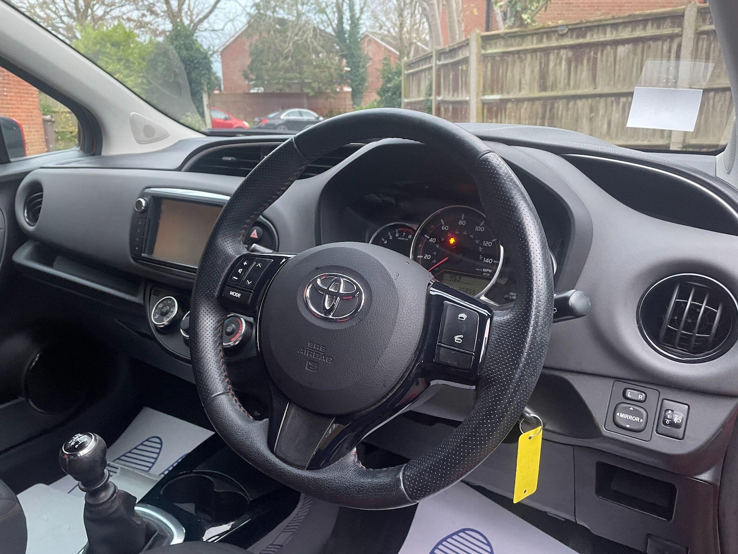 Used Toyota Yaris 2015 for sale - 76688661: Photo 5