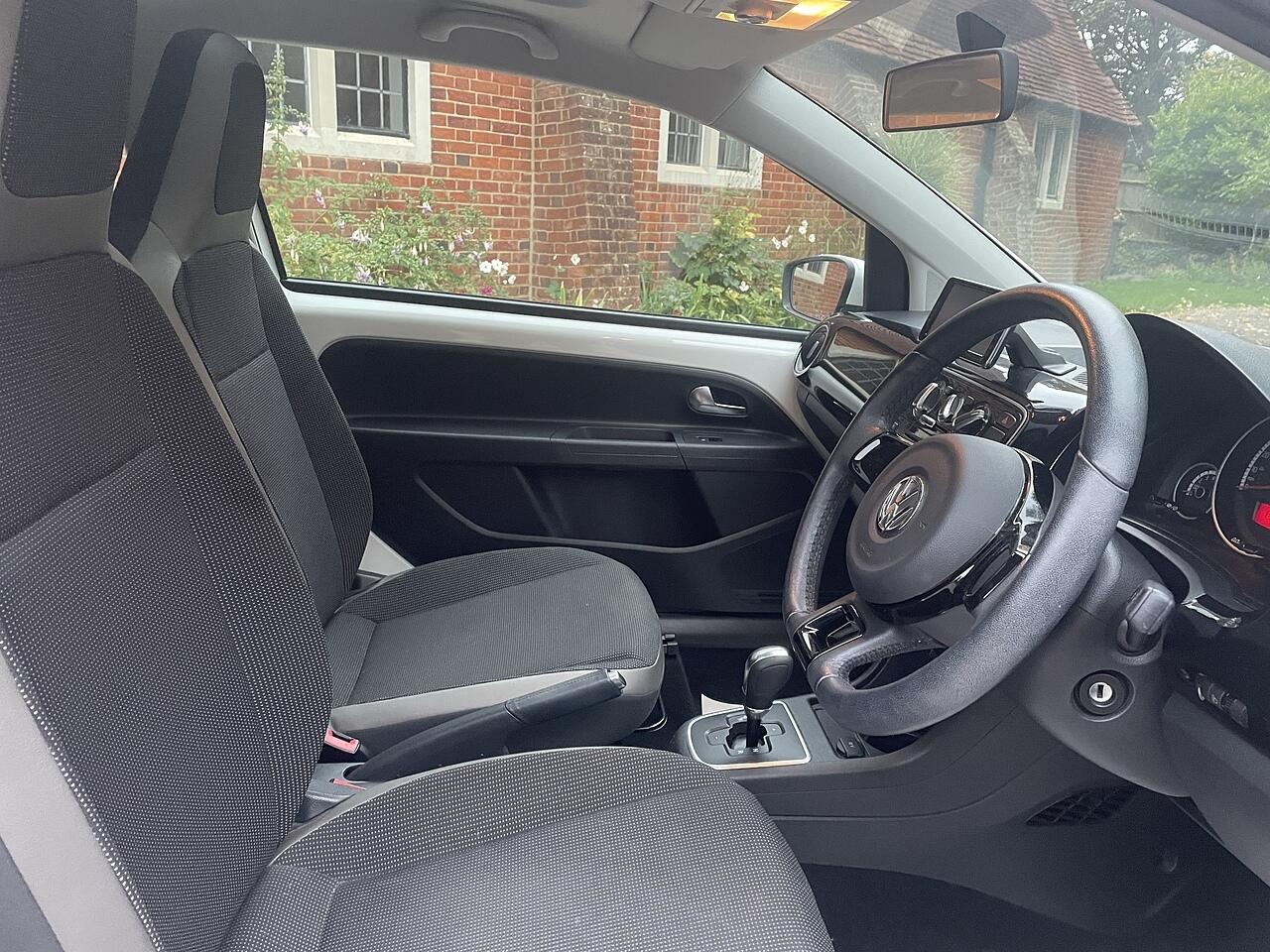 Used Volkswagen up! 2014 for sale - 76284444: Photo 10