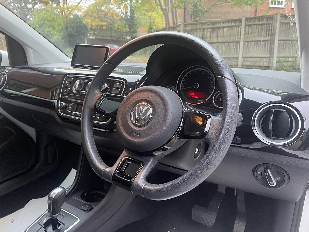 Used Volkswagen up! 2014 for sale - 76284444: Photo 37