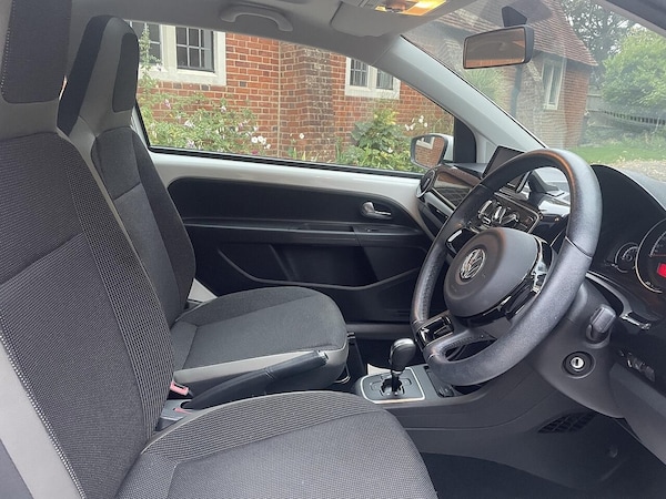 Used Volkswagen up! 2014 for sale - 76284444: Photo 40