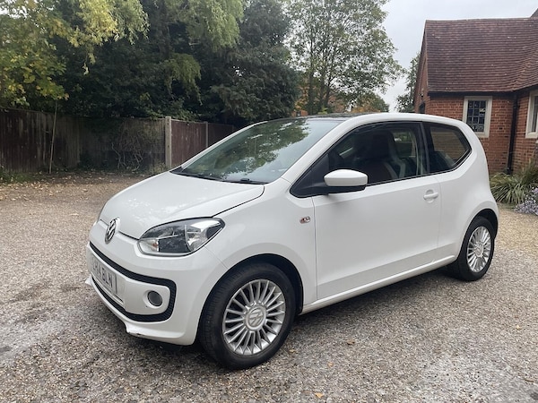 Used Volkswagen up! 2014 for sale - 76284444: Photo 4